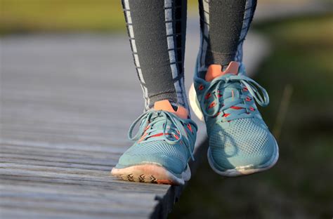 most comfortable waterproof walking shoes.